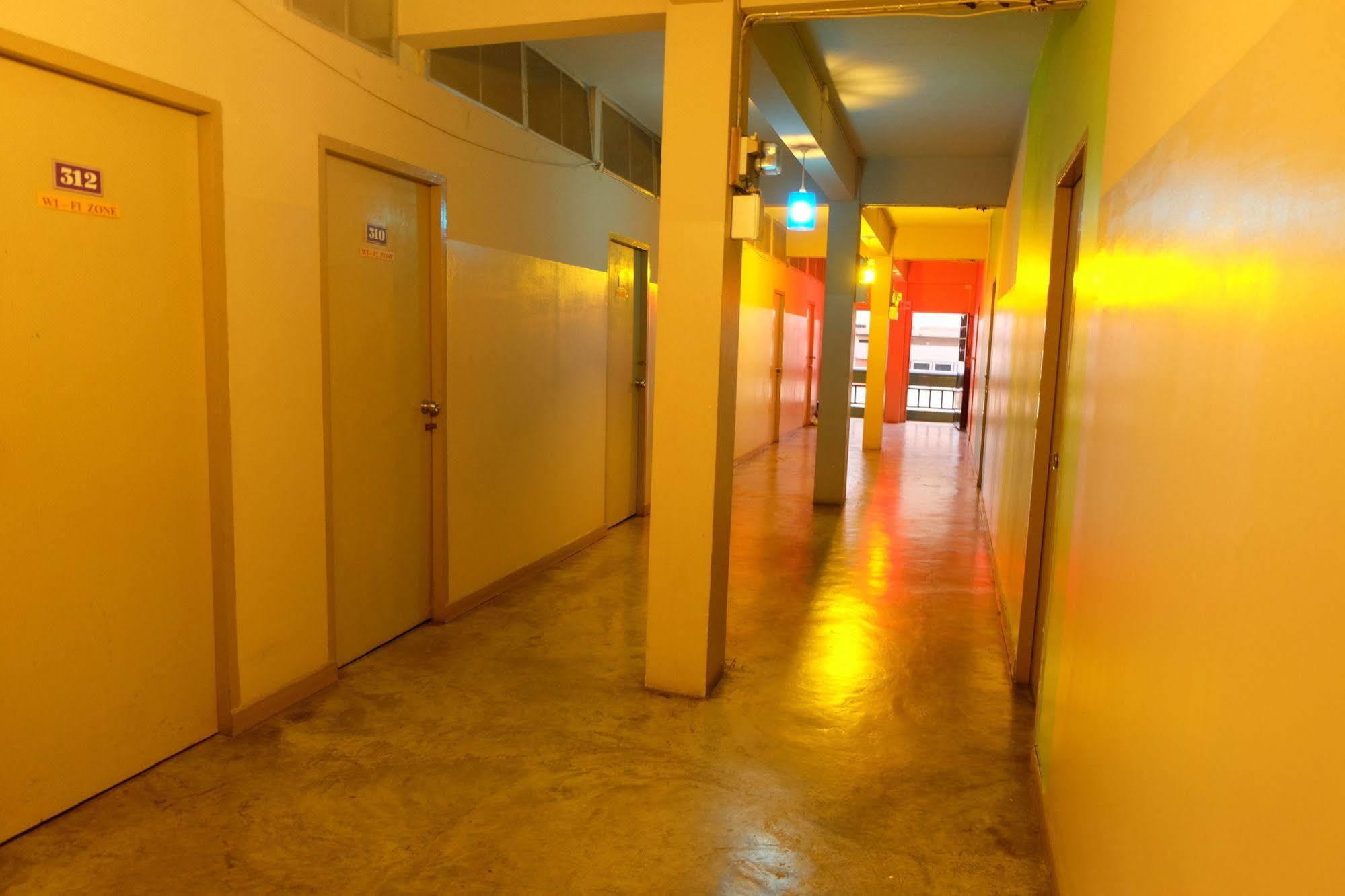 B&B House & Hostel Krabi town Esterno foto